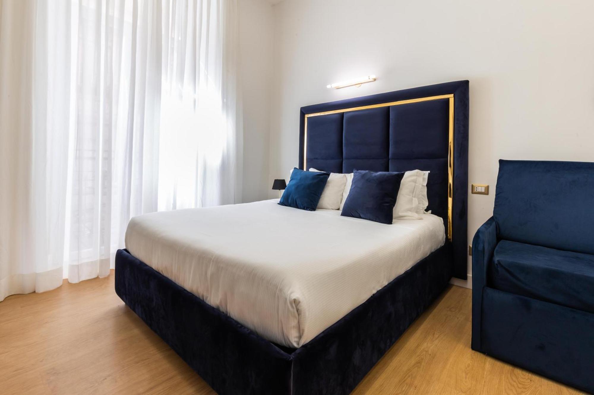 Cavour Luxury - Lr Collection Guest house *